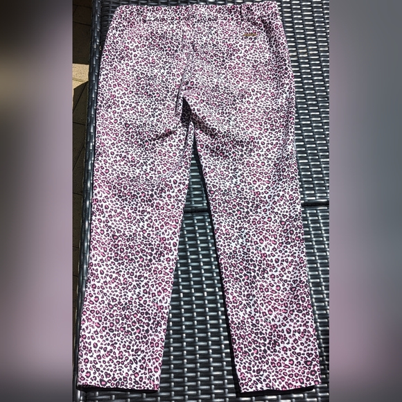 Michael Kors Size 10 Pink Black White Cheetah Leopard Print Pants - Picture 6 of 9